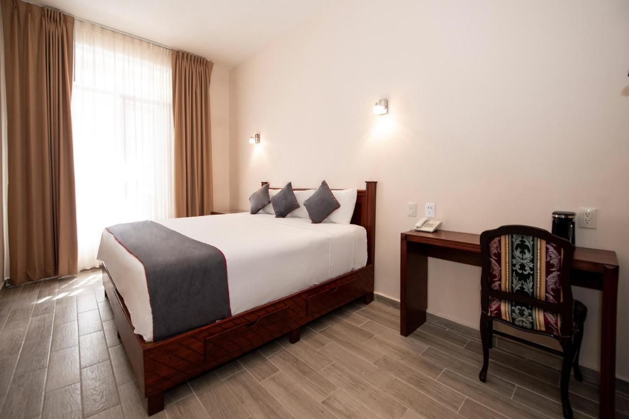 Hotel Senorial เกเรตาโร ภายนอก รูปภาพ