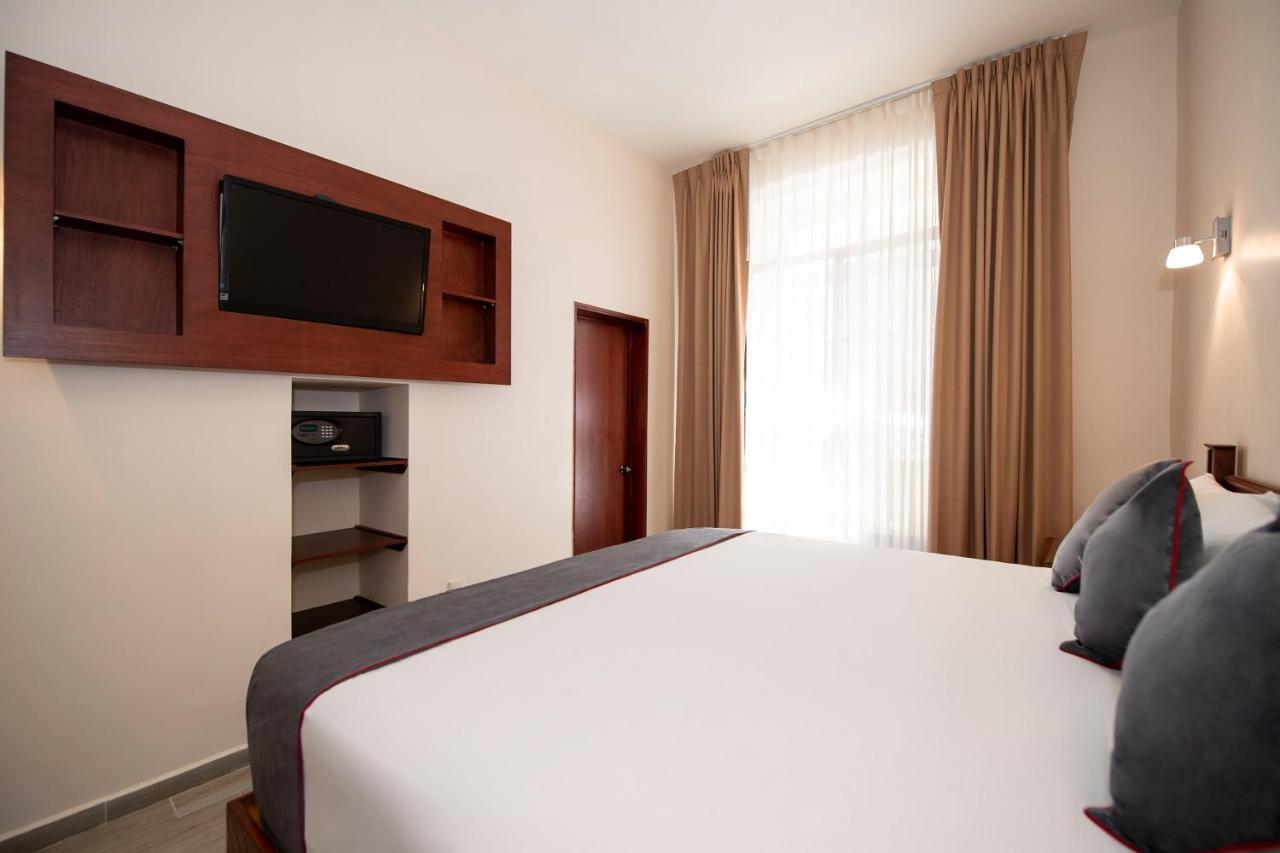 Hotel Senorial เกเรตาโร ภายนอก รูปภาพ