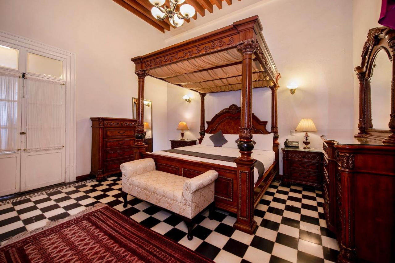 Hotel Senorial เกเรตาโร ภายนอก รูปภาพ