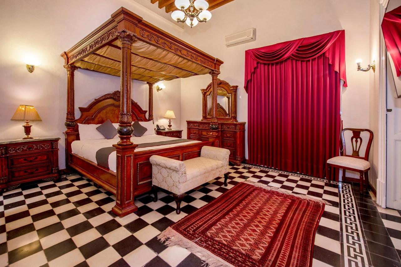 Hotel Senorial เกเรตาโร ภายนอก รูปภาพ