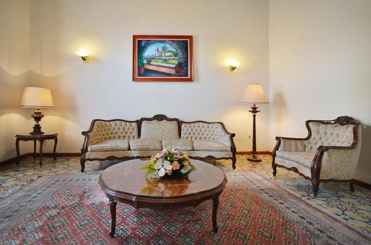 Hotel Senorial เกเรตาโร ภายนอก รูปภาพ